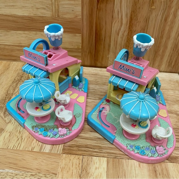 Lot (2) 1994 Polly Pocket Bluebird Toys Swindon Mimi’s Cafe Fast Food Drive Up - Picture 2 of 10